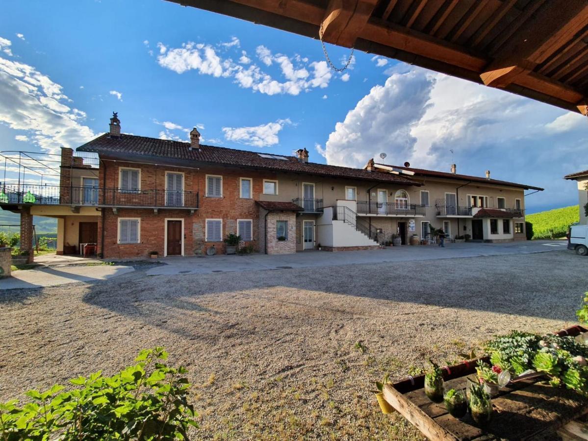 Maison d'hôtes Agriturismo Cascina Sciulun à Monforte dʼAlba Extérieur photo